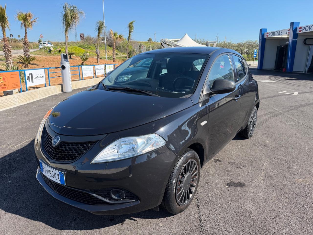Lancia Ypsilon 1.2 69 CV 5 porte Elefantino Blu