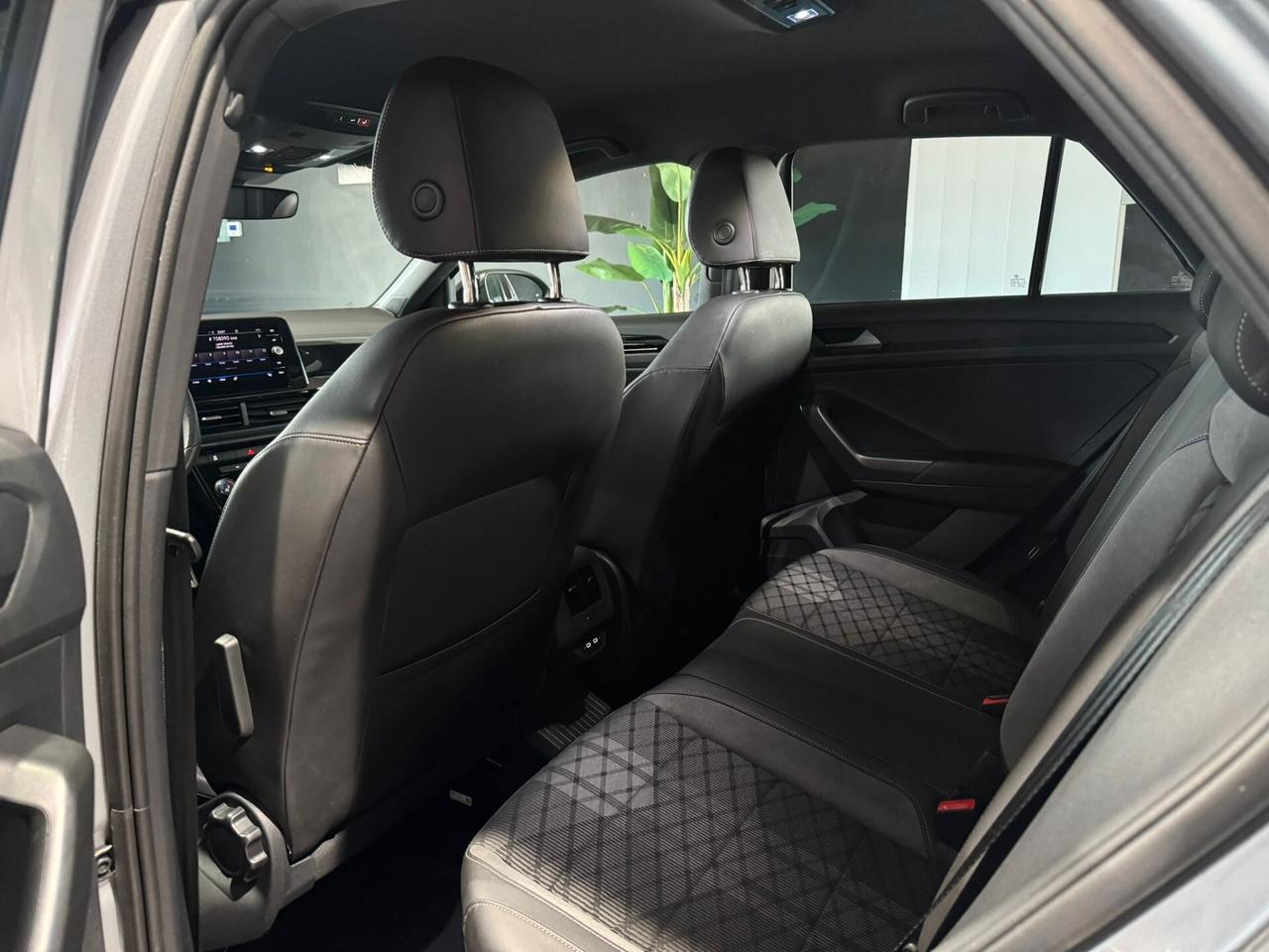 Volkswagen T-Roc 1.0 TSI R-Line