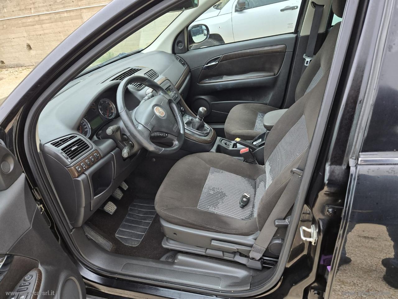 FIAT Croma 1.9 MJT Emotion TETTO APRIBILE