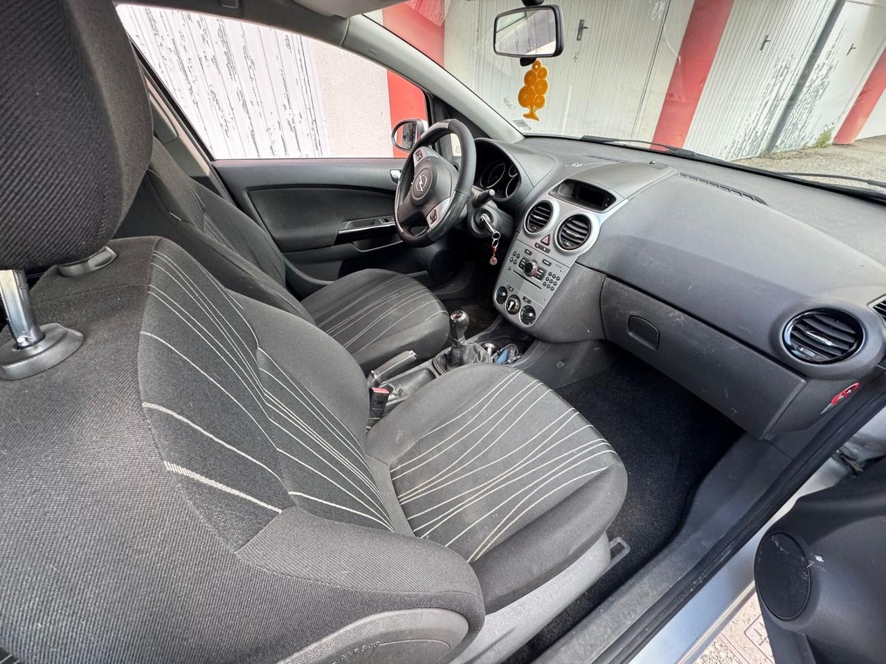 Opel Corsa 1.2 80CV 5 porte GPL-TECH Enjoy SI NEOPATENTATI