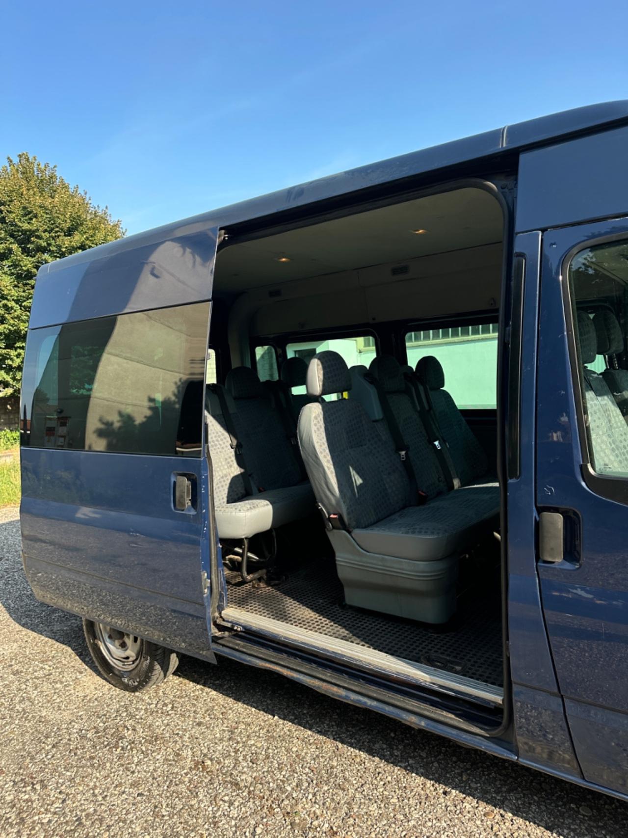 Ford Transit 9 posti