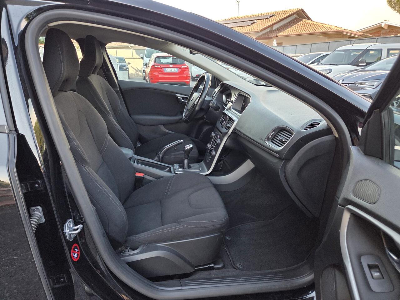 Volvo V40 D2 Business