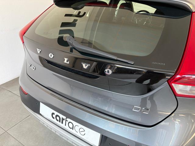 VOLVO V40 Cross Country D2 1.6 Summum
