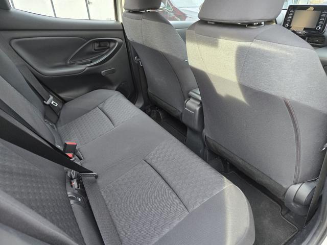 TOYOTA Yaris 1.5 Hybrid 5 porte Business