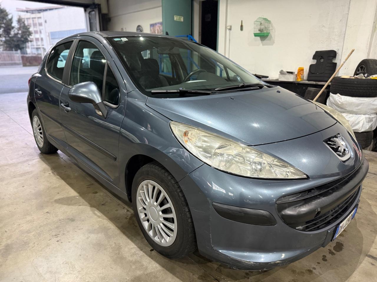 Peugeot 207 1.4 8V 75CV 5p. X Line