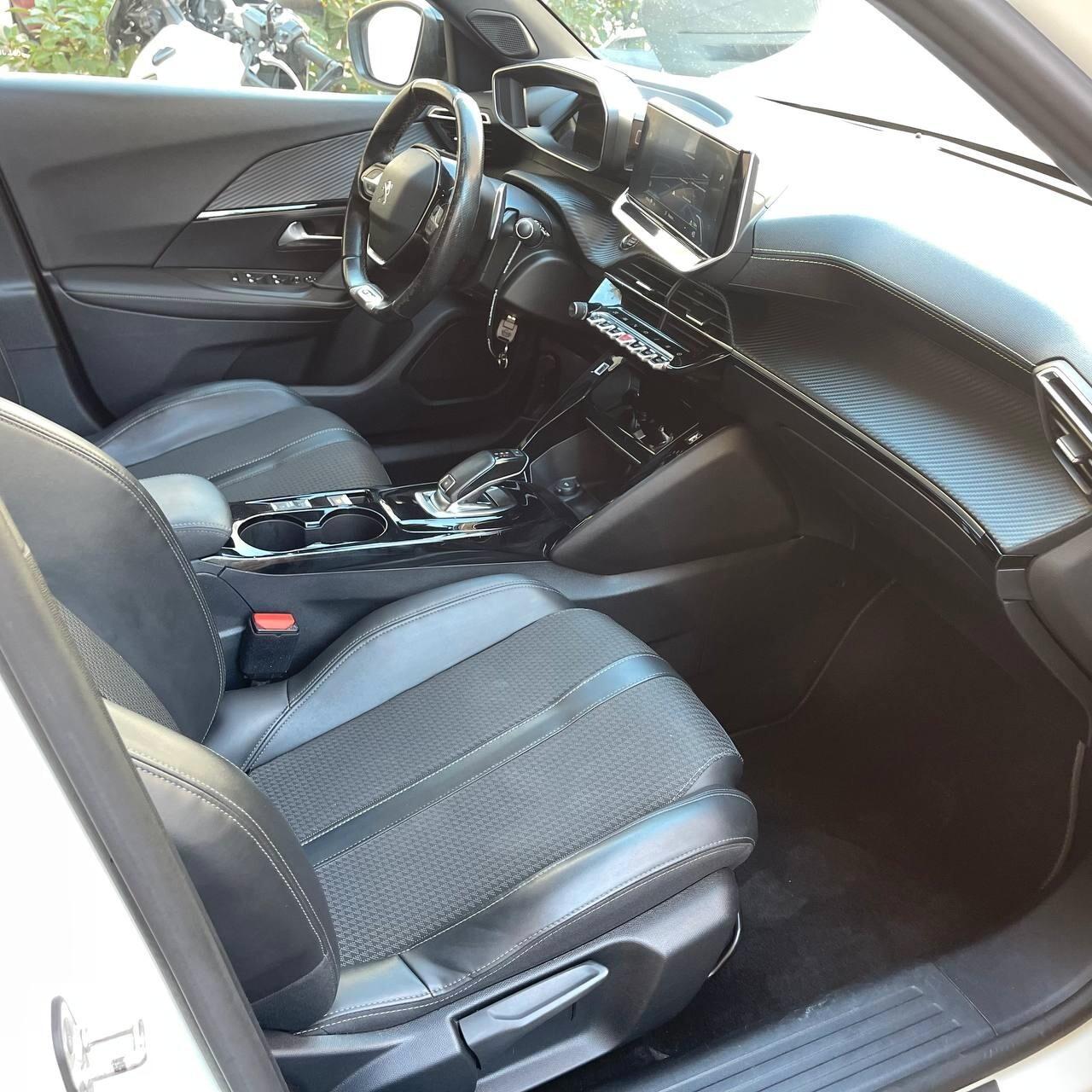 Peugeot 2008 1.5 diesel 130cv EAT8 GT Line