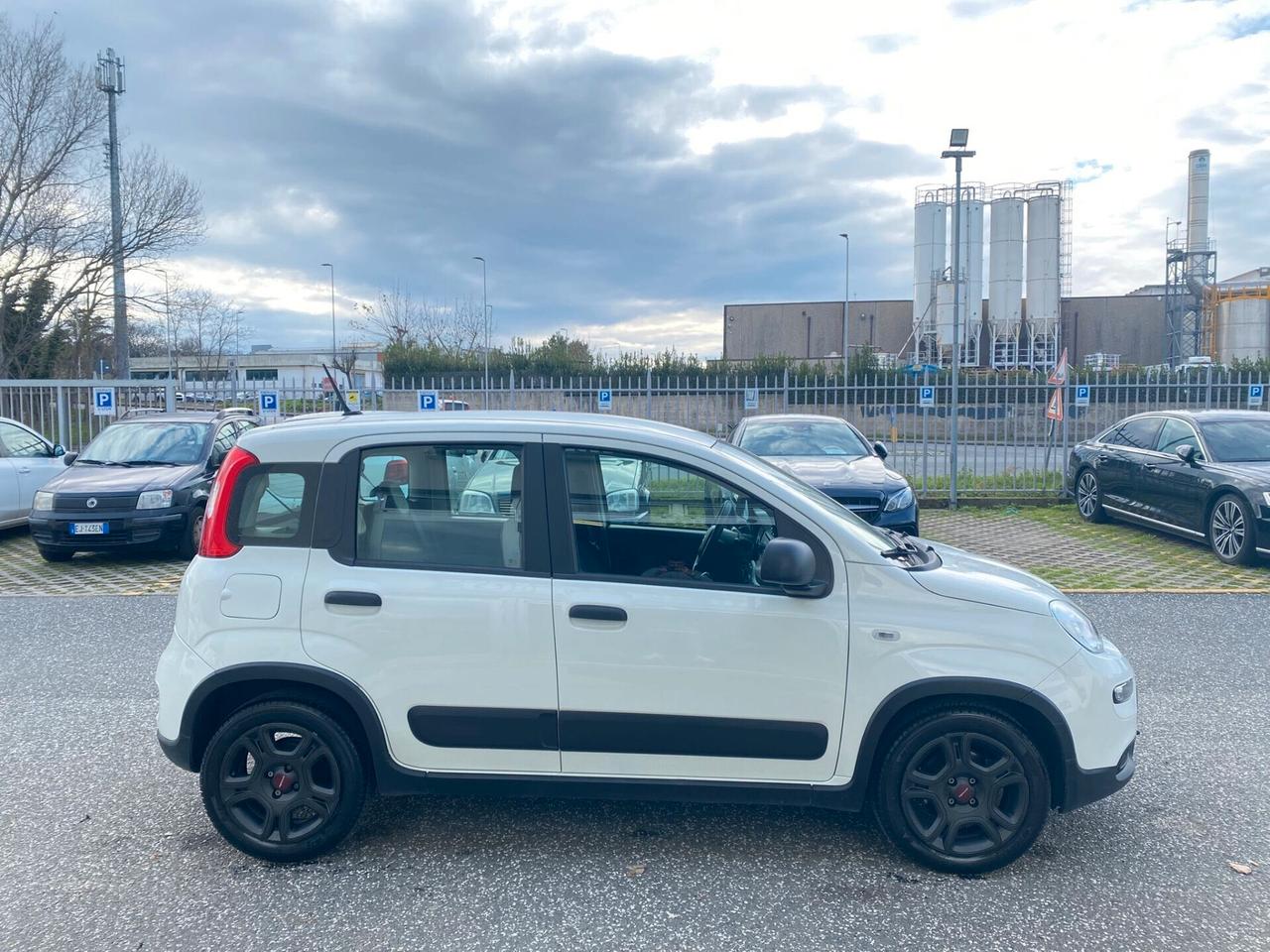 Fiat Panda Cross 1.0 FireFly S&S Hybrid € 9.000 + IVA