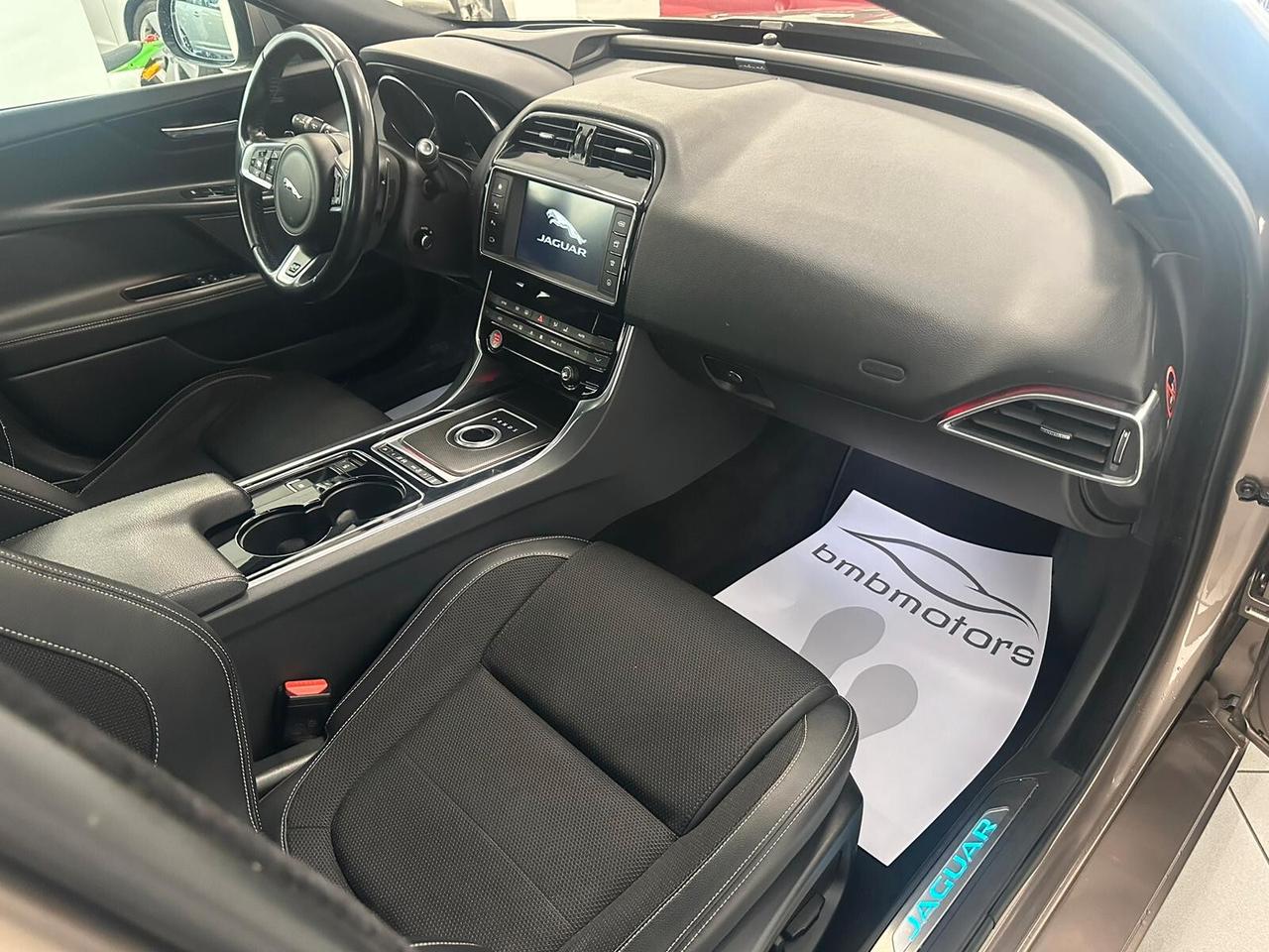 Jaguar XE 2.0 D Turbo 180CV aut. R-Sport