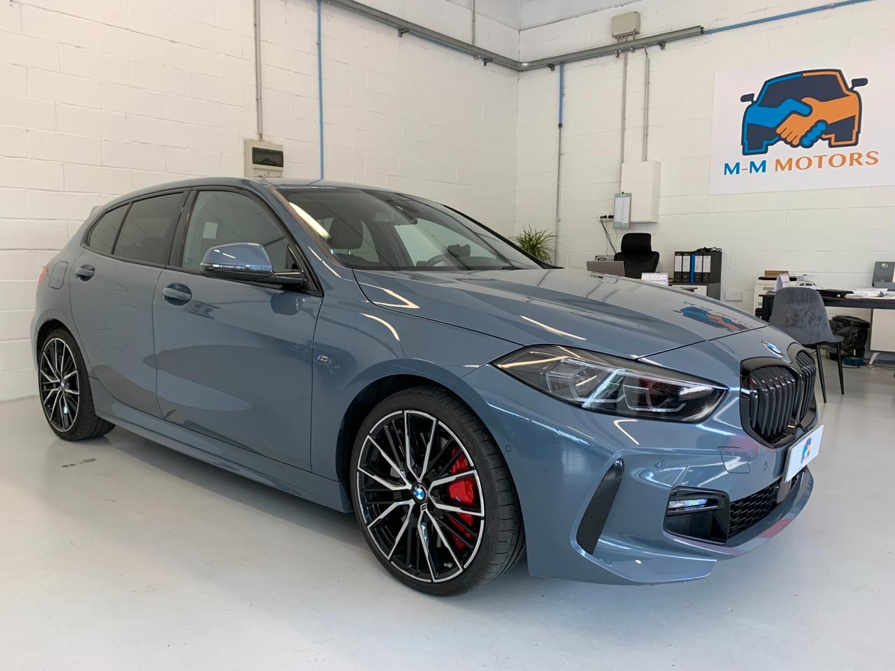 Bmw 118 118d 5p. Msport