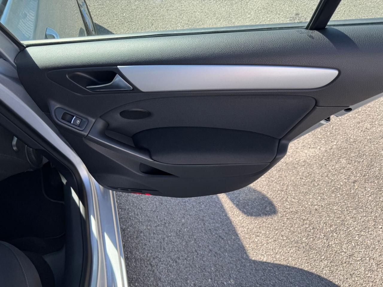 Volkswagen Golf 1.6 TDI DPF 5p. Highline