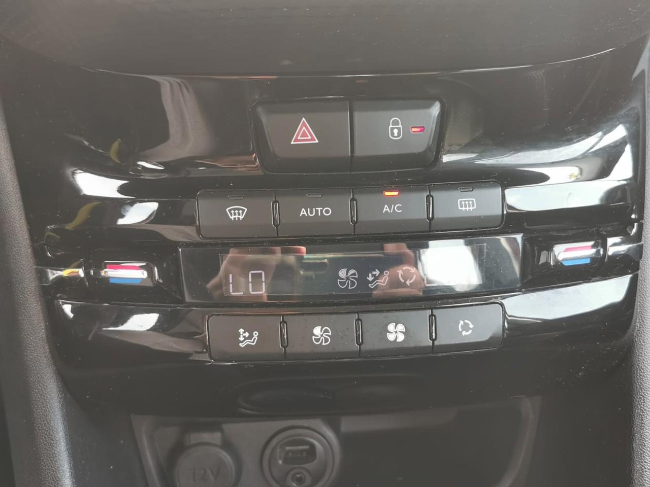 Peugeot 208 BlueHDi 75 5 porte Active - 2015