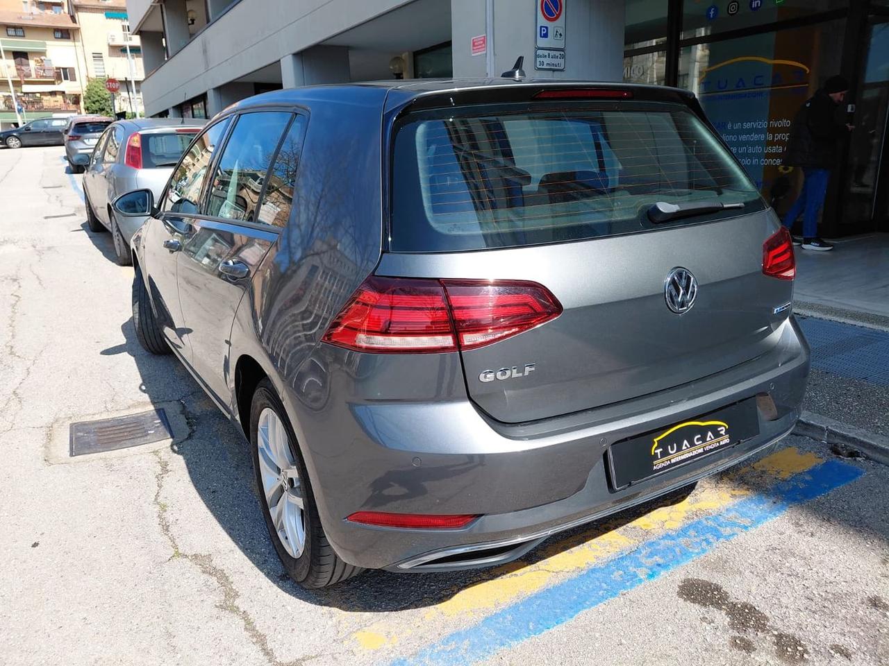 Volkswagen Golf Business 1.5 TGI BlueMotion #10224