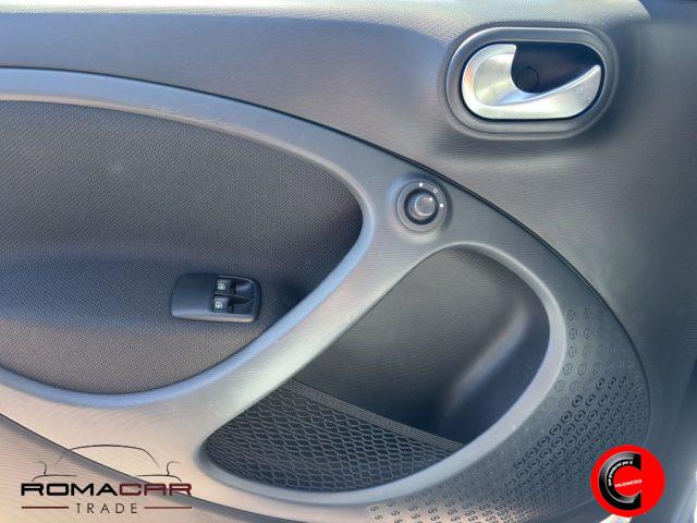 SMART ForFour EQ Prime TETTO APRIBILE ITALIANA