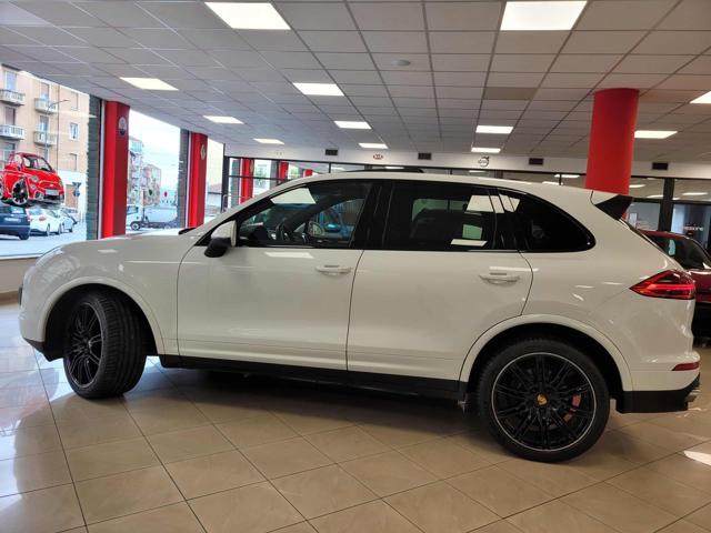 PORSCHE Cayenne 3.0 Diesel Platinum Edition PROMO CAR SERENITY