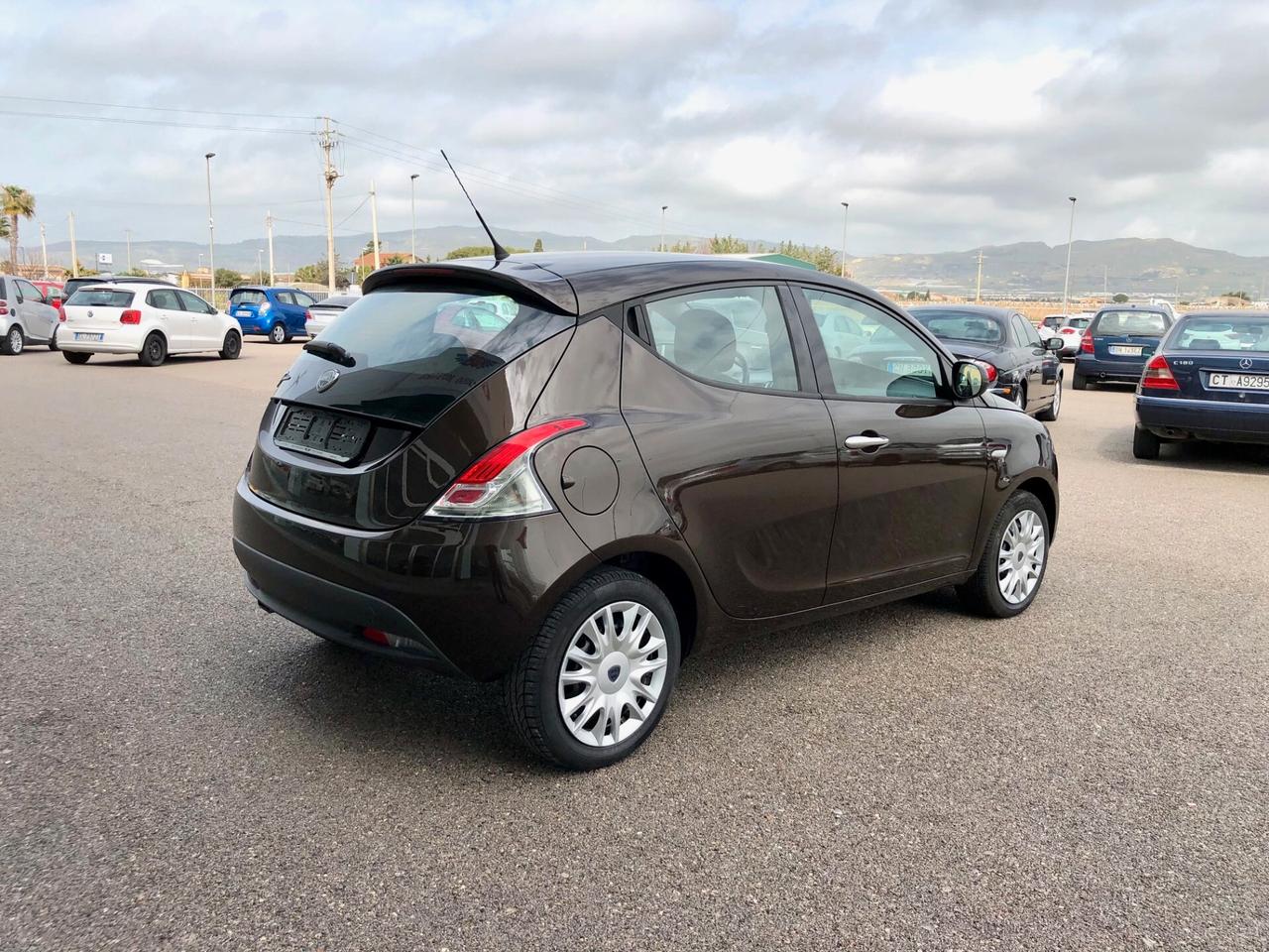 LANCIA YPSILON 1.2 69 CV GOLD S&S