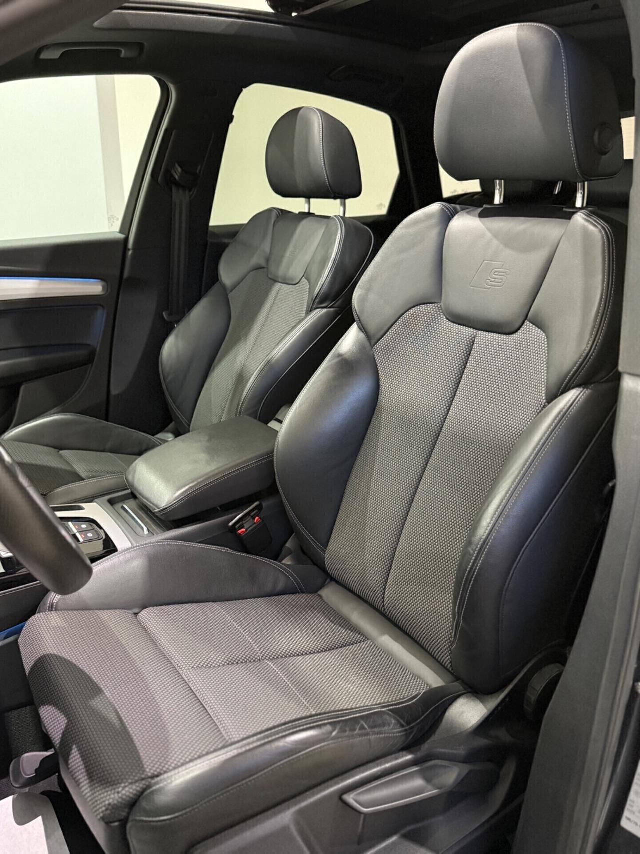 Audi Q5 40 TDI 204 CV quattro S tronic Identity Black