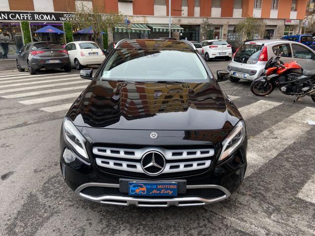 MERCEDES-BENZ GLA 200 d Automatic Premium