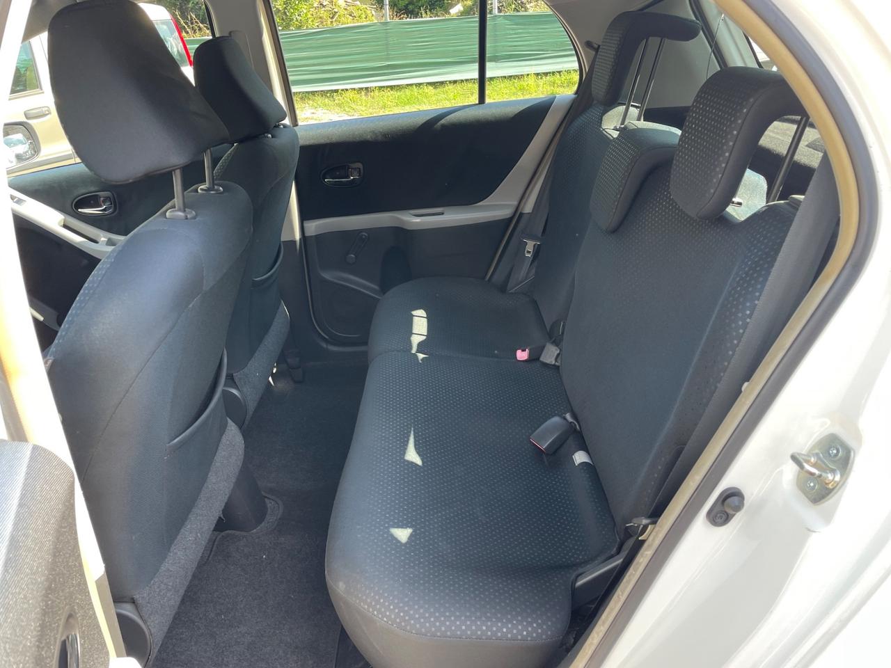 Toyota Yaris 1.0 5 porte
