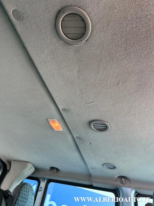 FORD Tourneo 300T 2.2 TDCi/110 CV PC Minibus 9 POSTI