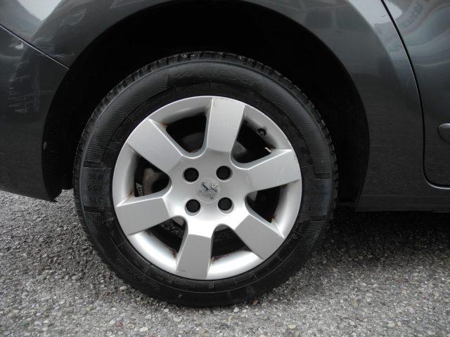 PEUGEOT 5008 1.6 HDi 112cv -7 POSTI-Unica Proprietaria-EURO 5/B