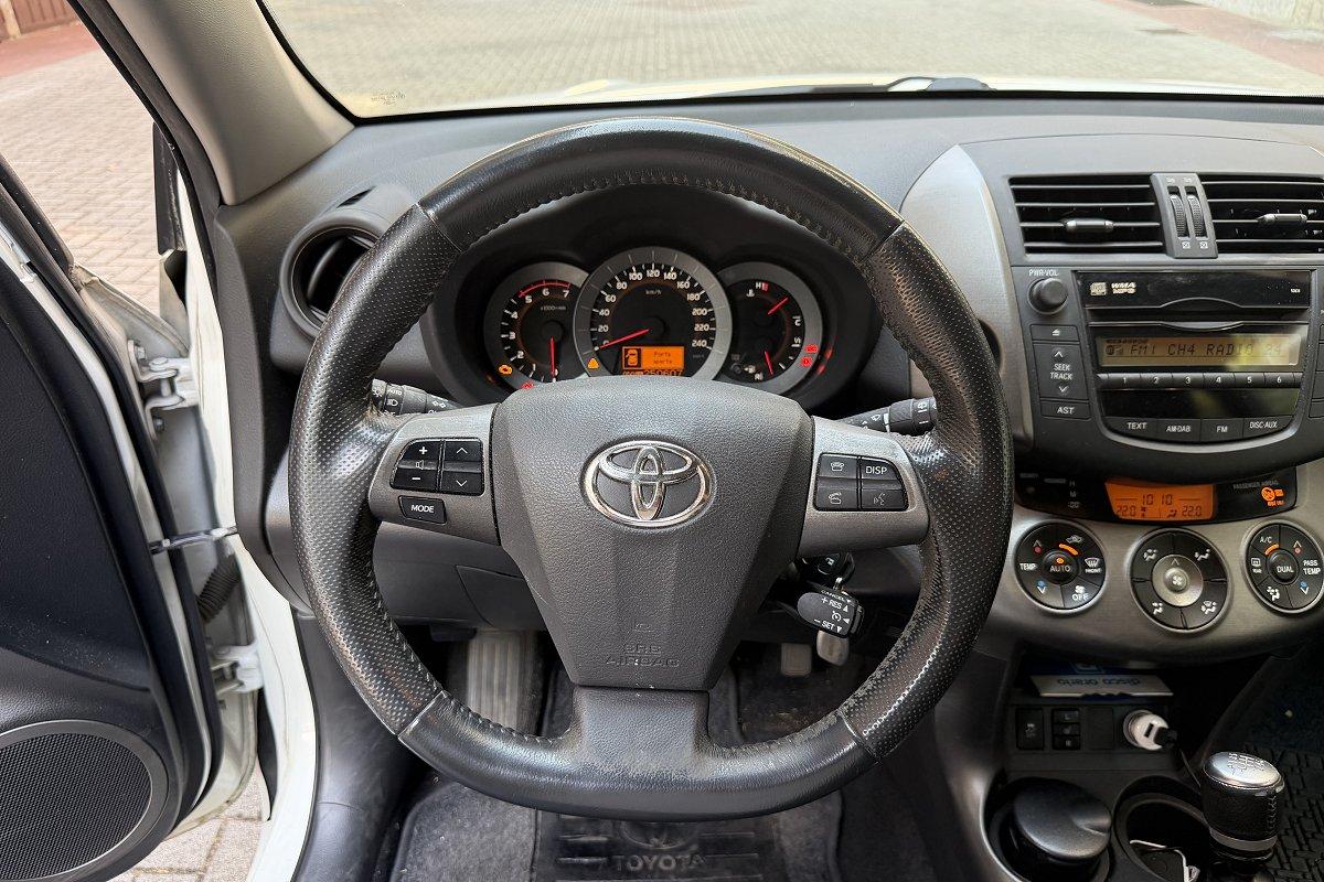 TOYOTA RAV4 2.2 D-4D 150 CV DPF Exclusive