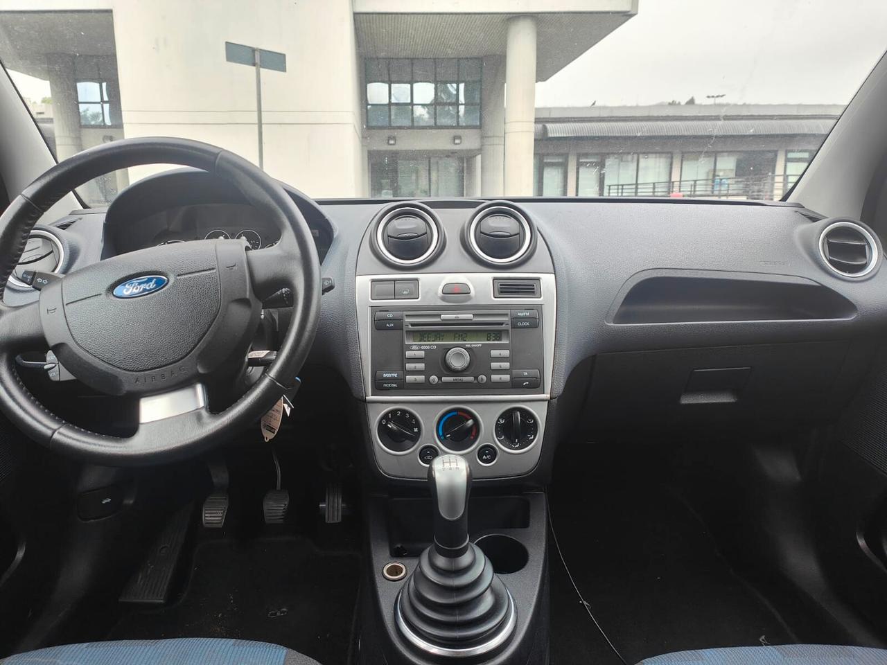 Ford Fiesta 1.2 16V 5p. Titanium