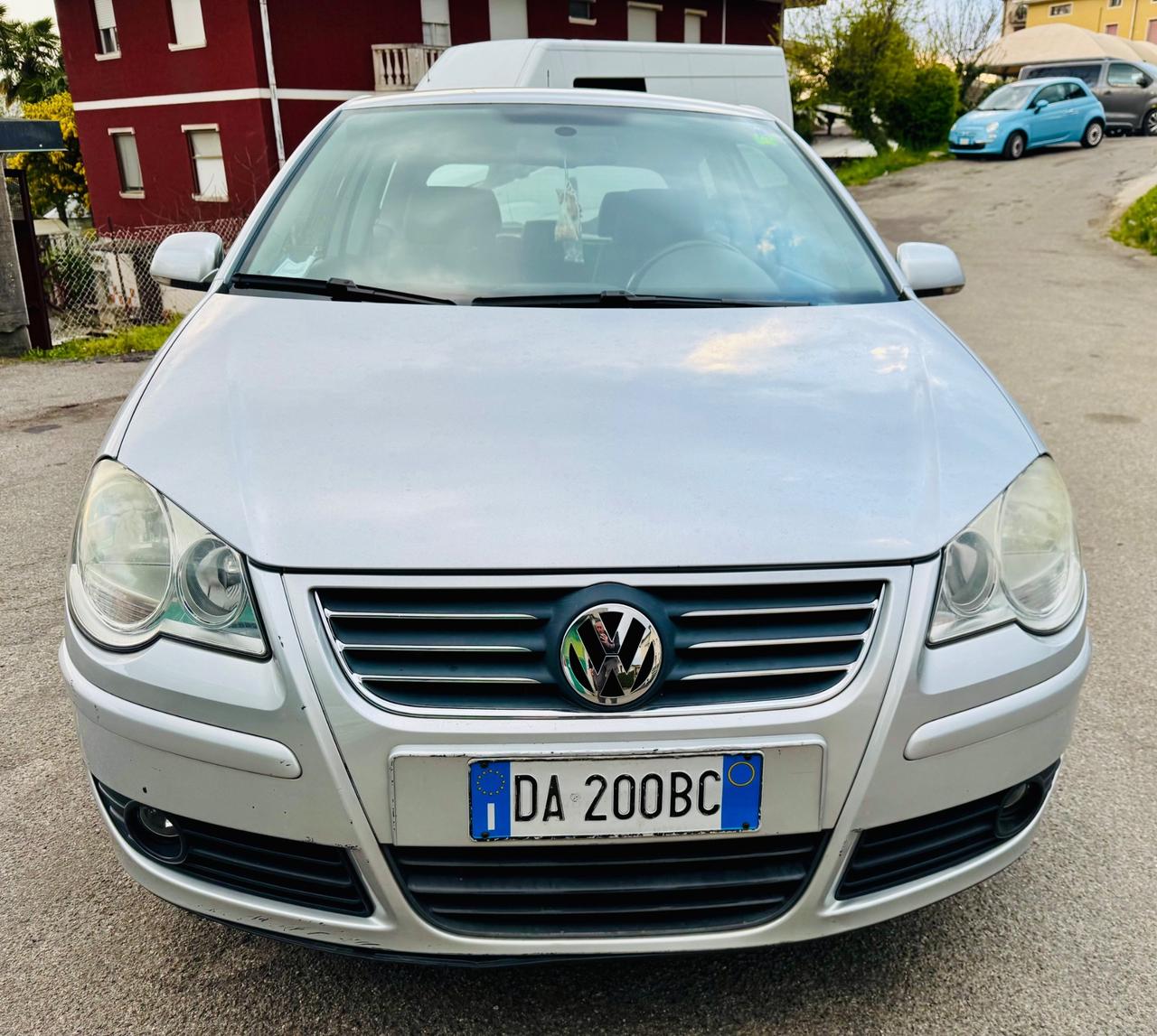 Volkswagen Polo 1.4/75CV 16V 3p. Sportline