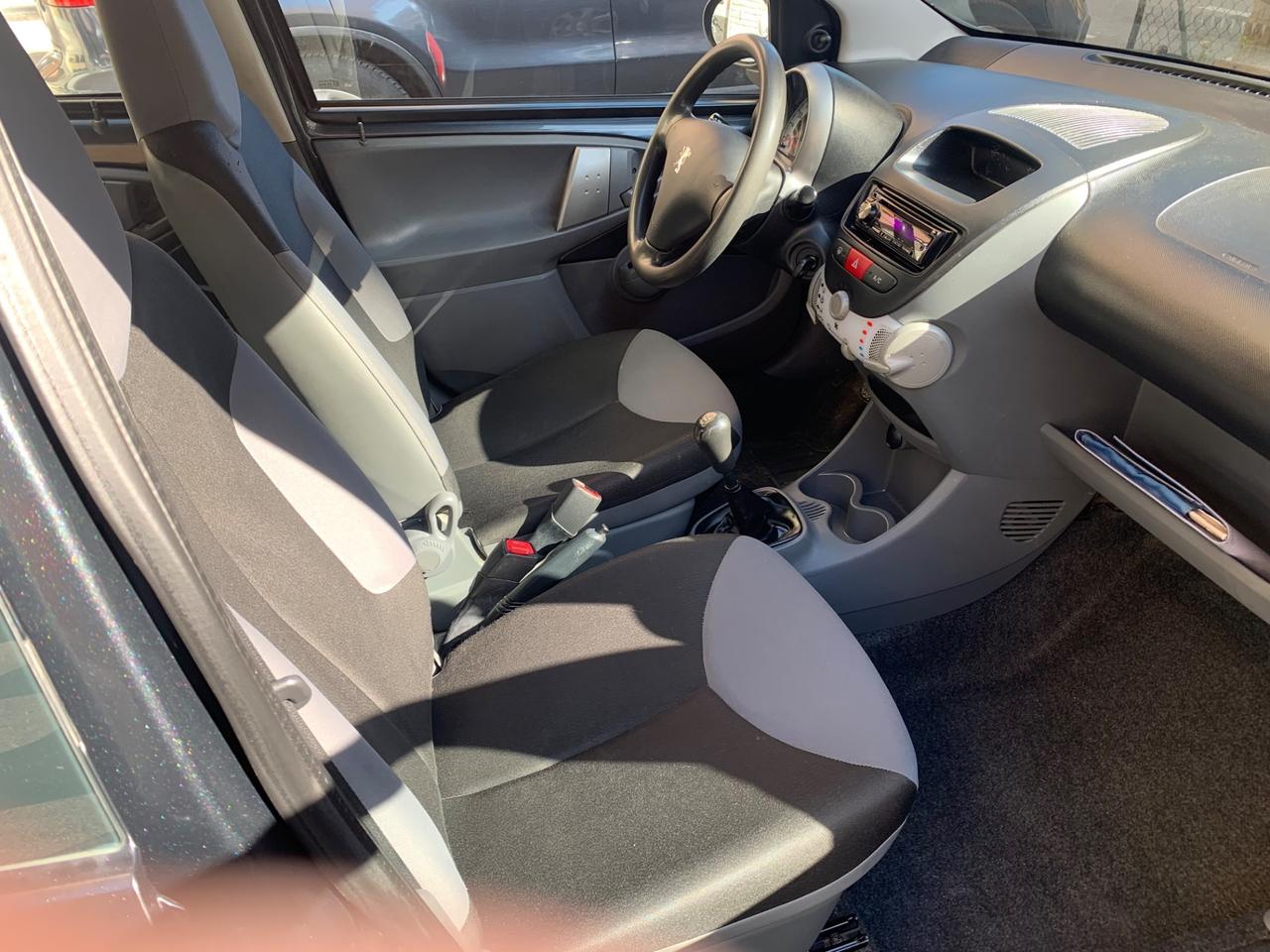 Peugeot 107 1.0 68CV 5p. 03/2011 km 112000