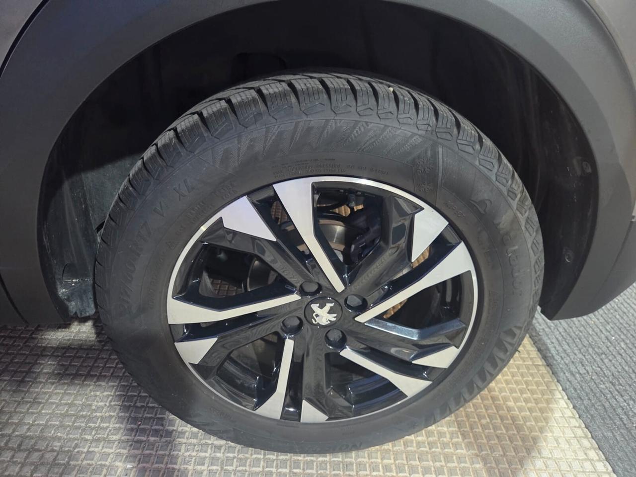 Peugeot 2008 BlueHDi 130 S&S EAT8 Allure Pack