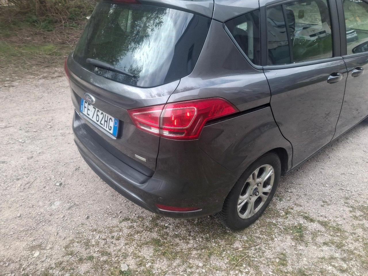 Ford bmax anno 2016 titanium neo patentati