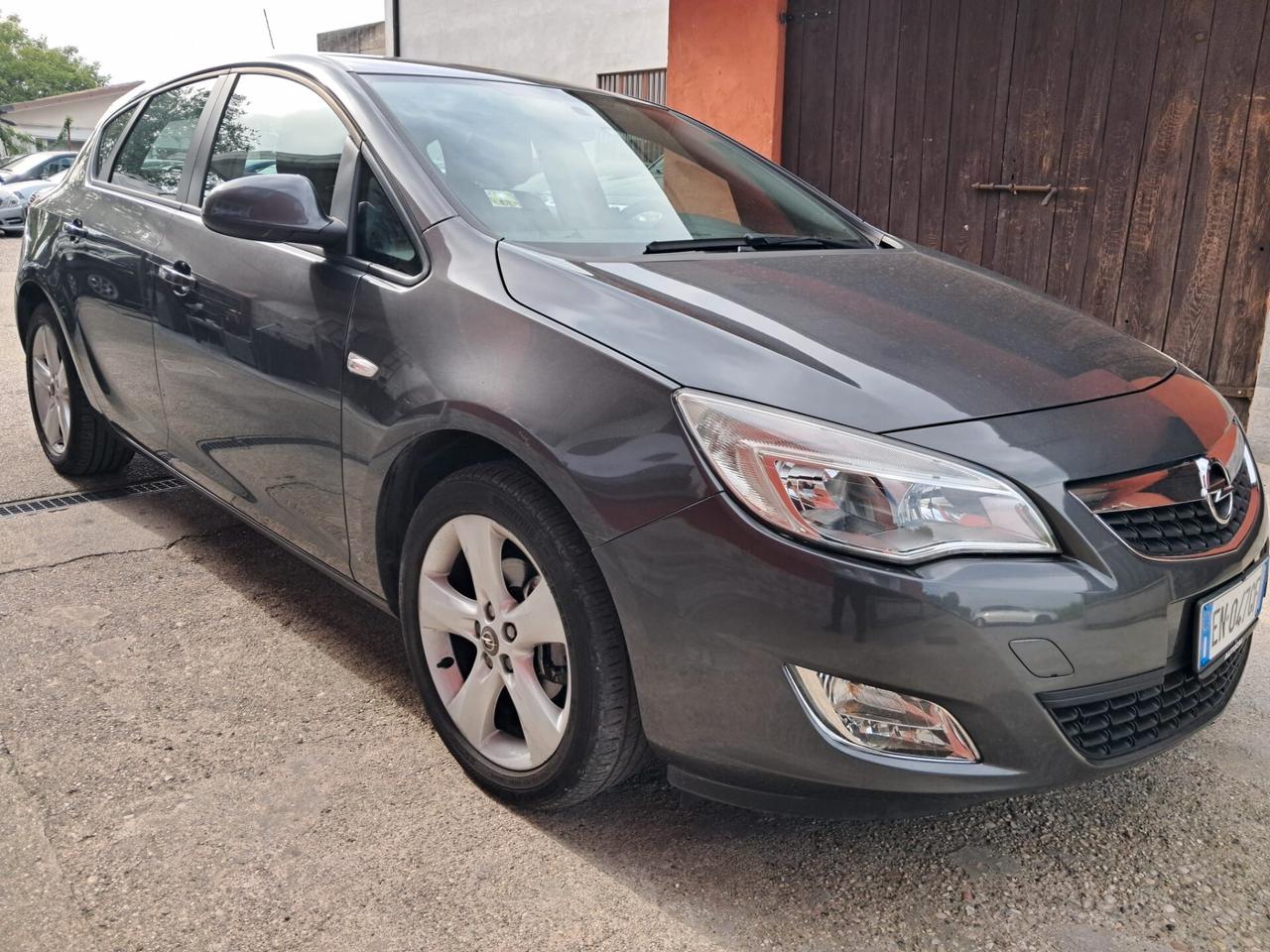 Opel Astra 1.4 Turbo 140CV 5 porte Cosmo benzina