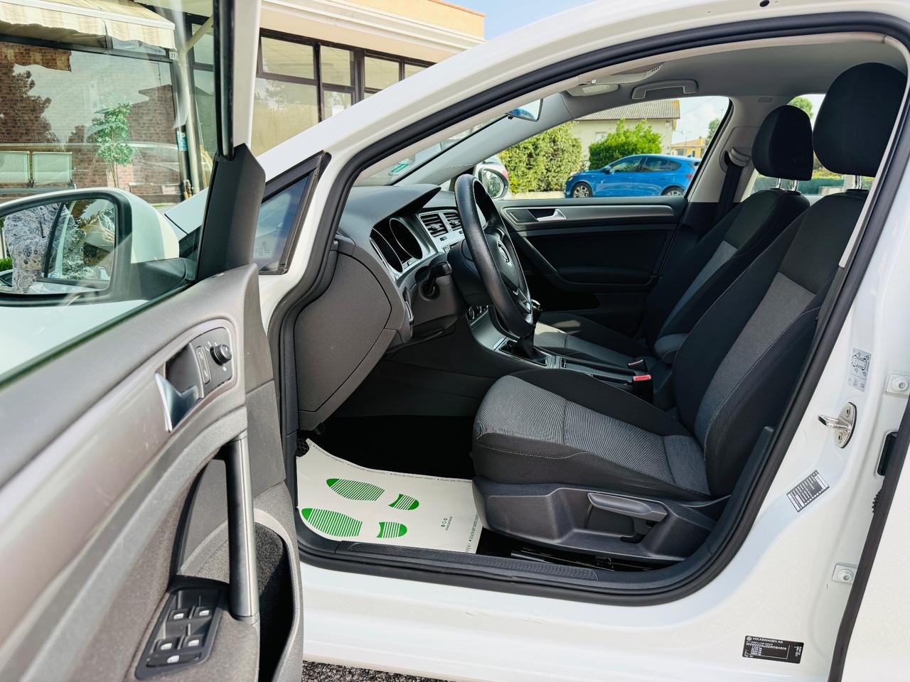 Volkswagen Golf 1.2 TSI 5p. Ok nEOPATENTATI