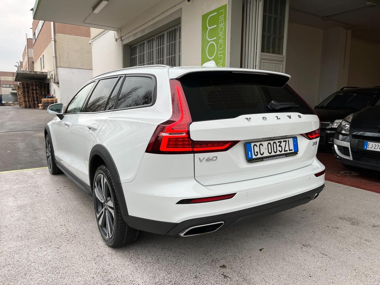 Volvo V60 CrossCountry 2.0 b4 AWD GARANZIA 24 MESI