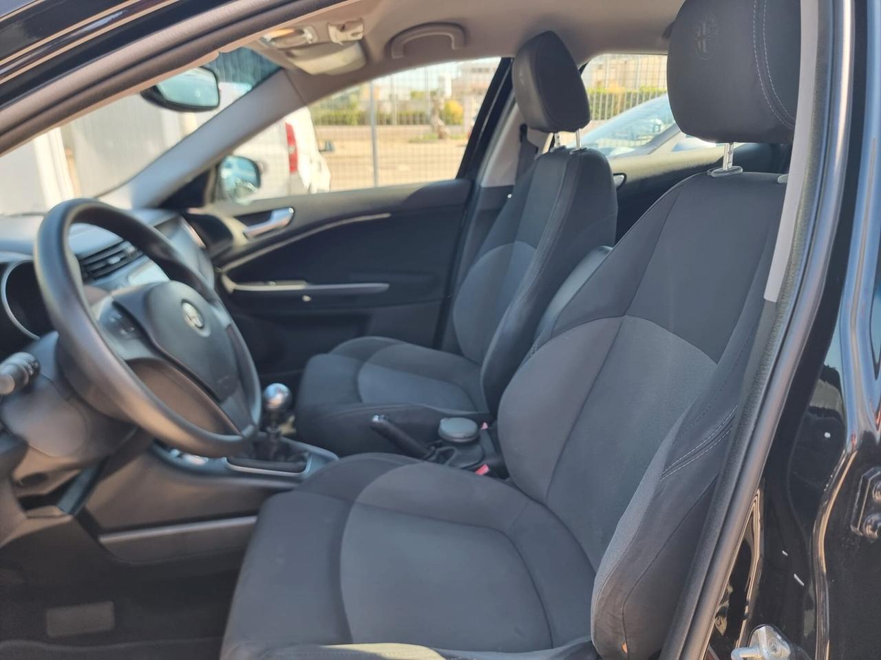 Alfa Romeo Giulietta 1.6 JTDm-2 120 CV Distinctive