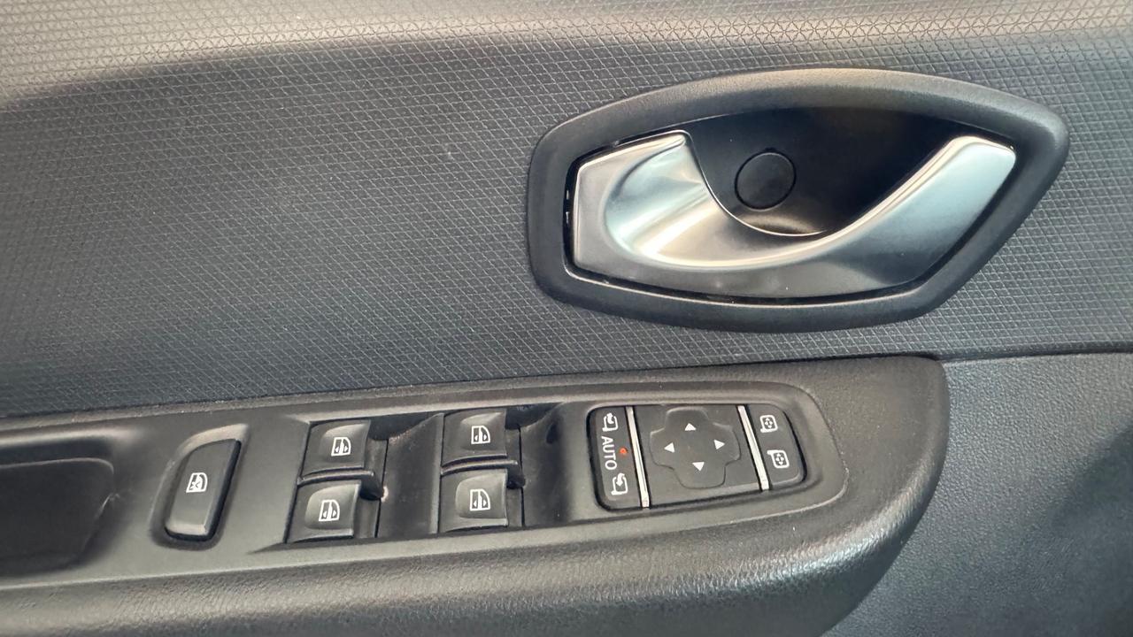 Renault Clio dCi 8V 90 CV 5 porte Moschino Life