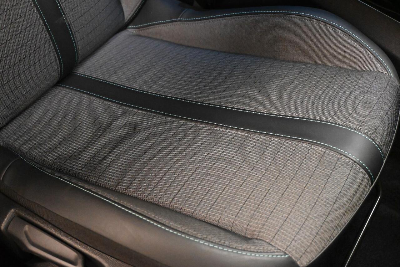 PEUGEOT 2008 2ª serie 2008 PureTech 130 S&S Al...