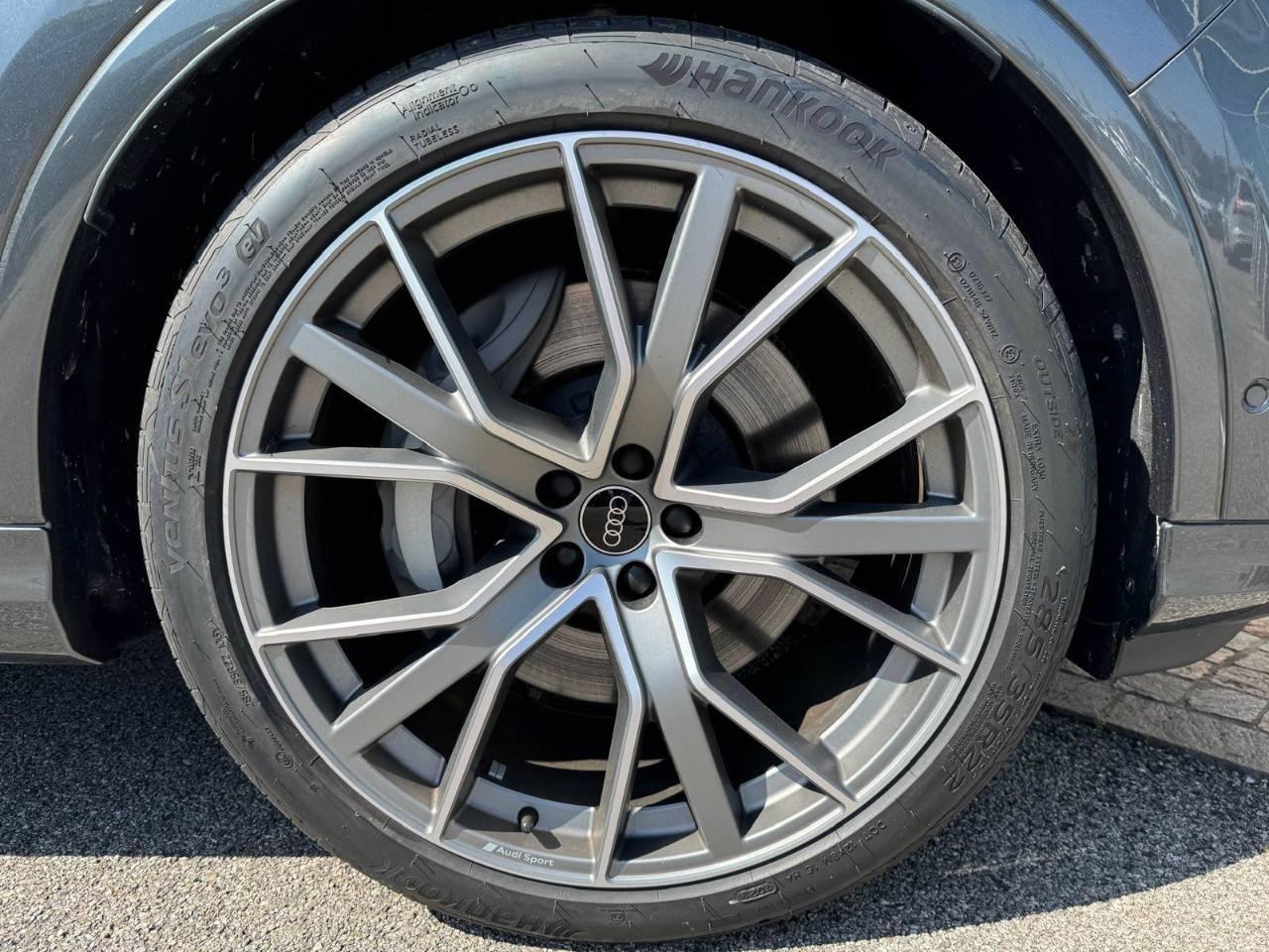 AUDI Q7 55 TFSIe QUATTRO TIPTRONIC S-LINE