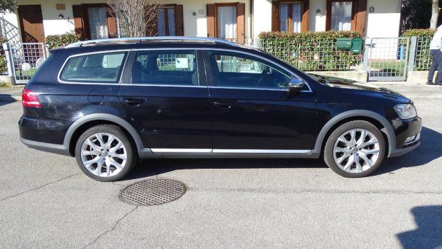 VOLKSWAGEN Passat Alltrack 2.0 TDI DSG 4motion BlueM. Garanzia..