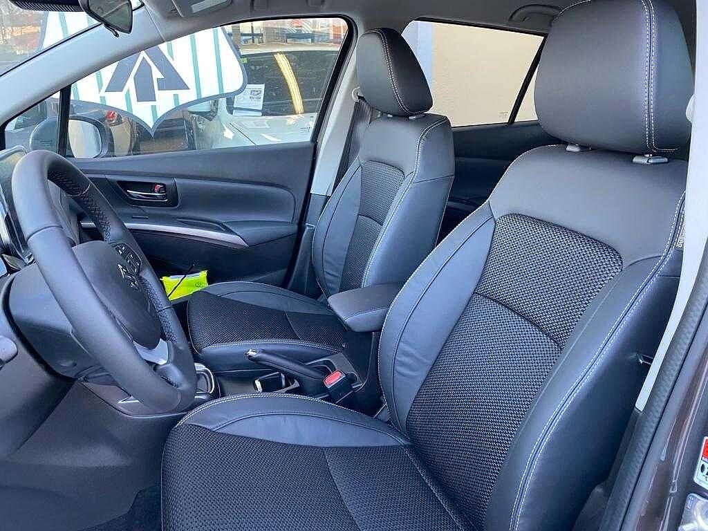 Suzuki S-Cross 1.4 Hybrid Top+