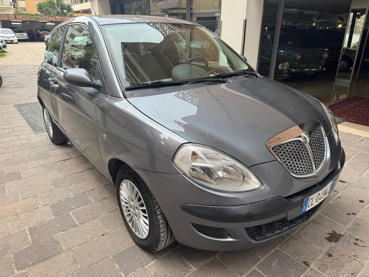 LANCIA Ypsilon 1.2 16V Platino