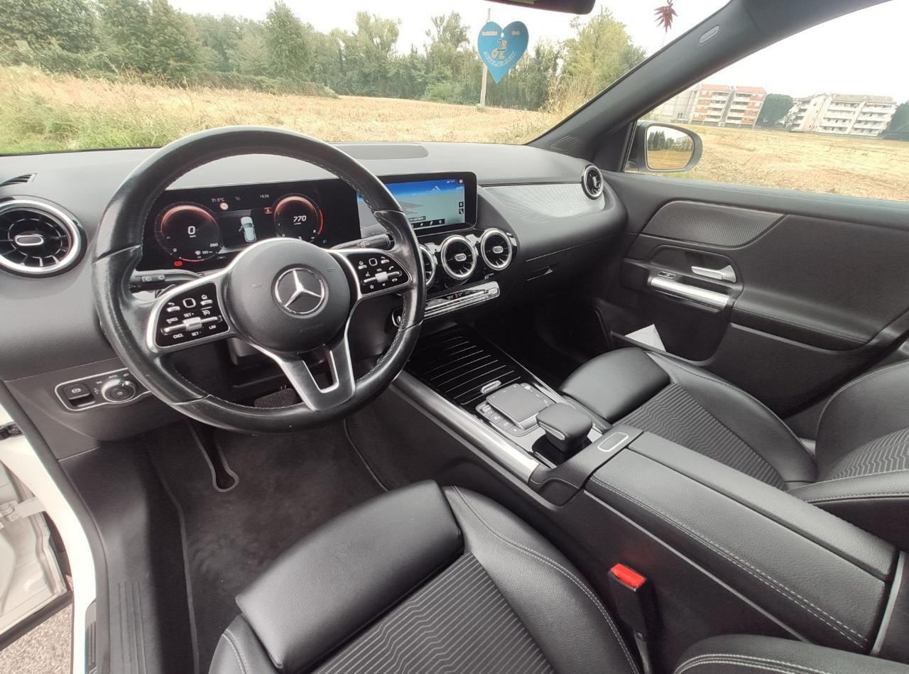 MERCEDES-BENZ GLA 200 Automatic Sport Plus