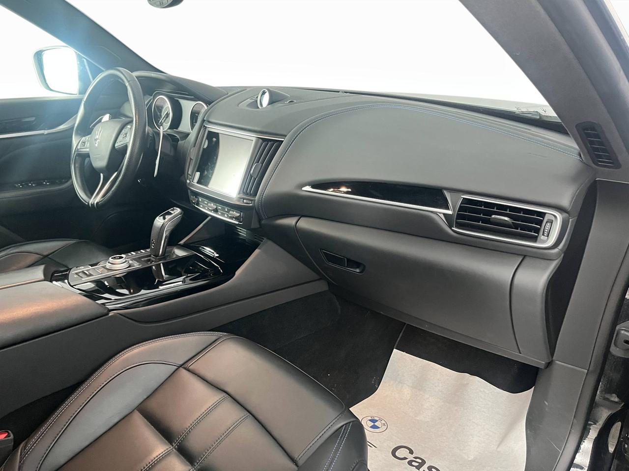 MASERATI Levante 2021 - Maserati Levante2.0 mhev executive 330cv auto