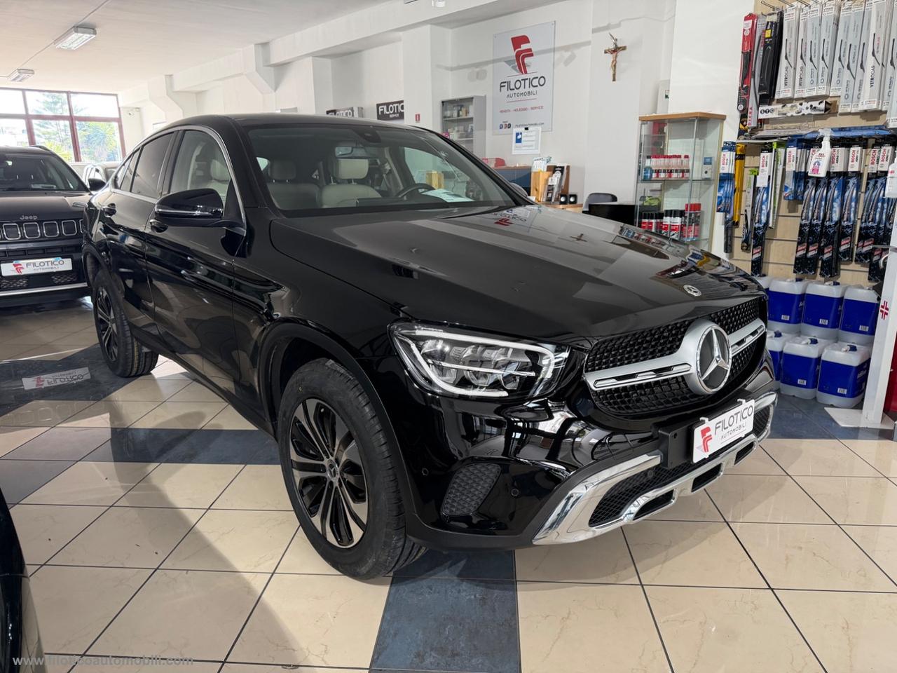 MERCEDES-BENZ GLC 300 de 4M Plug-in hyb. Coupé Sport PELLE - FARI LED FULL!!