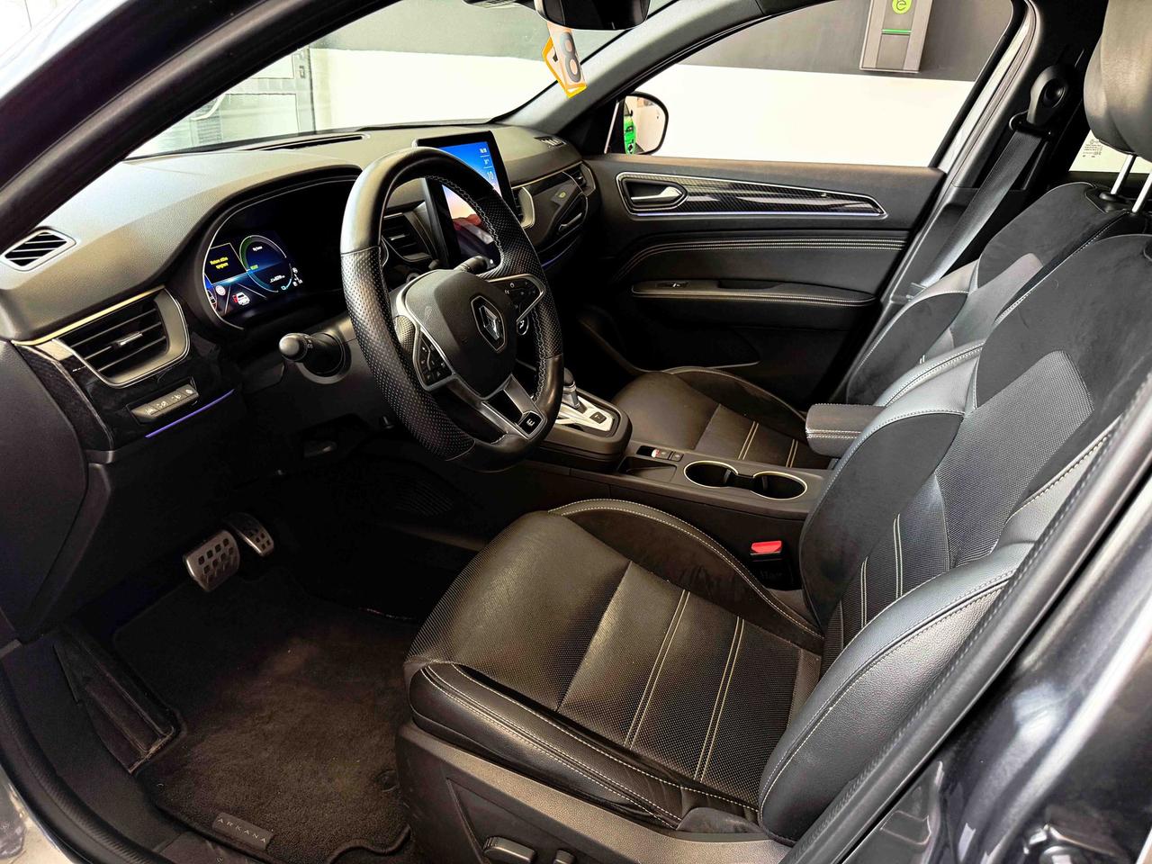 Renault Arkana 1.6 e-tech full hybrid e-tech engineered fast track 145cv