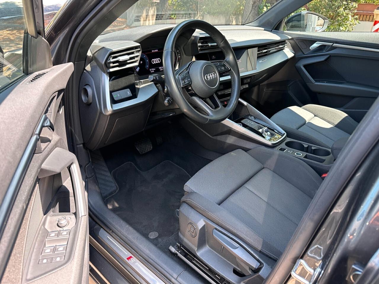 Audi A3 Sportback 30 TDI S tronic S LINE_PANORAMA_R18_VIRTUAL NAVI