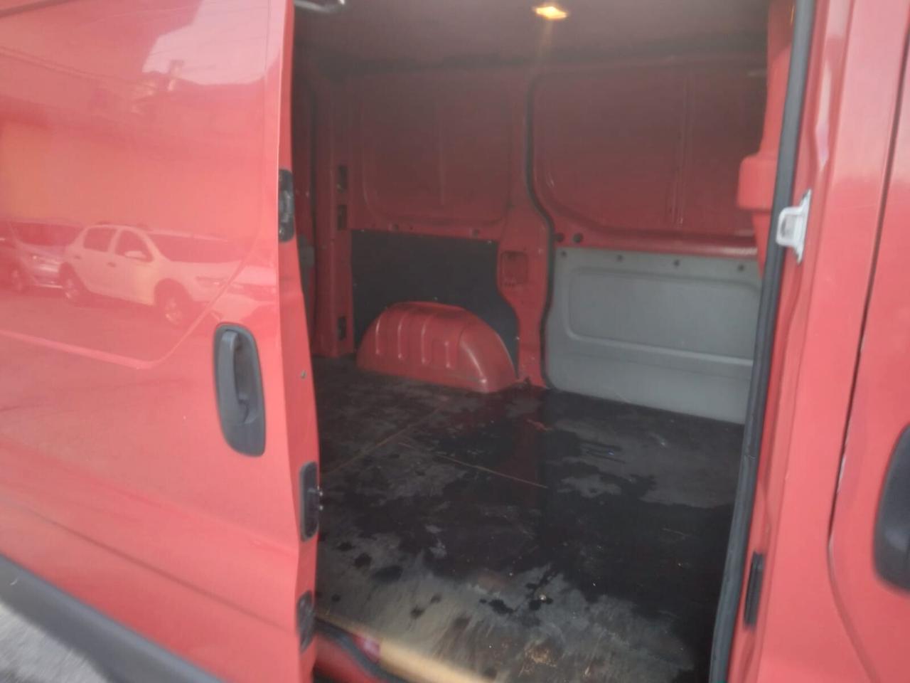 Renault Trafic 2.0 dCi Furgone 2014