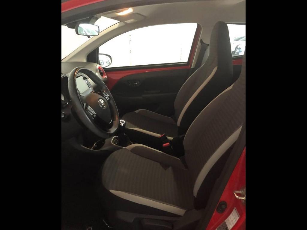 Toyota Aygo 5 Porte 1.0 VVT-i x-play