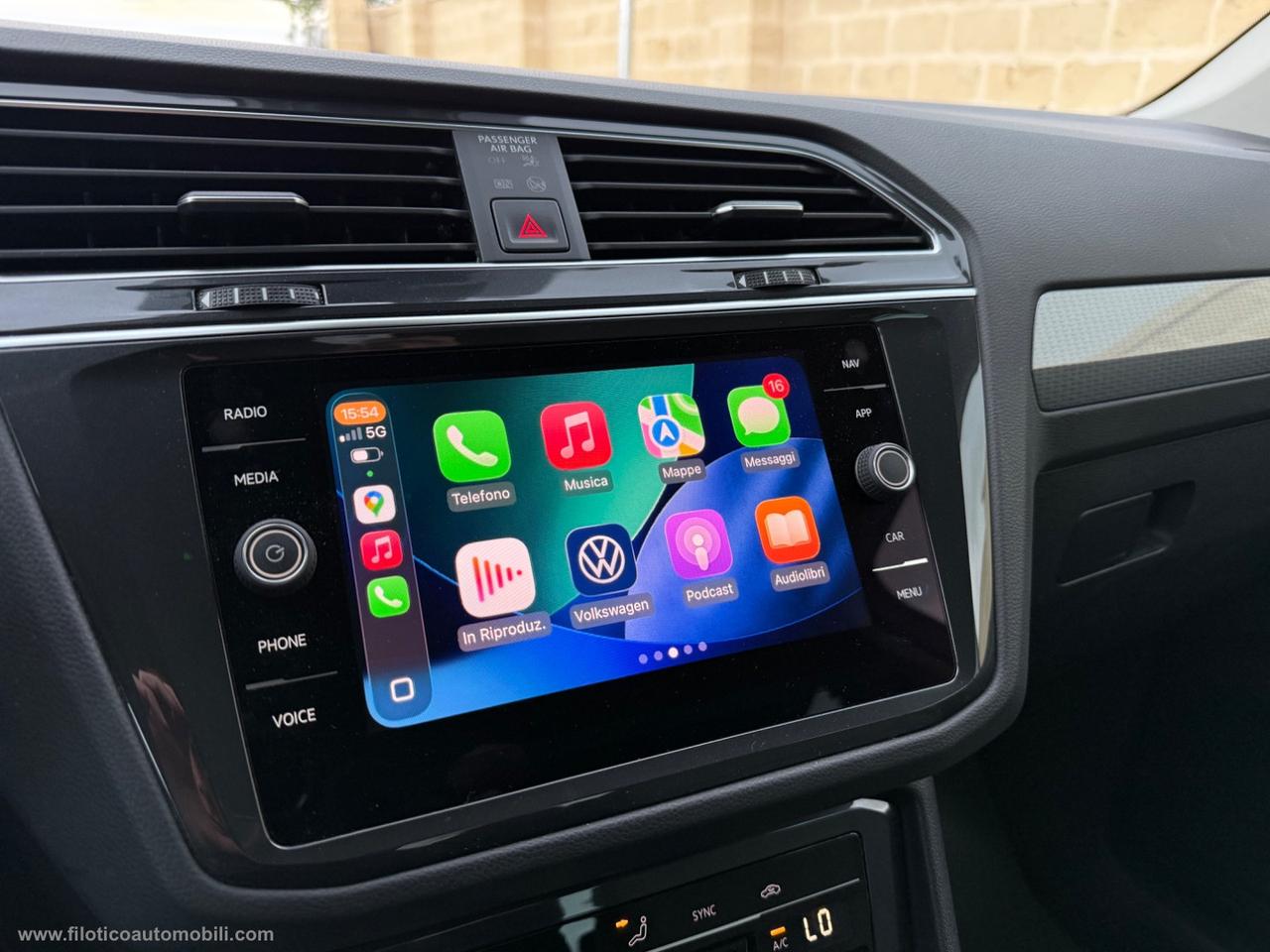 VOLKSWAGEN Tiguan 2.0 TDI 150CV SCR DSG Life TELECAMERA - FARI LED -FULL