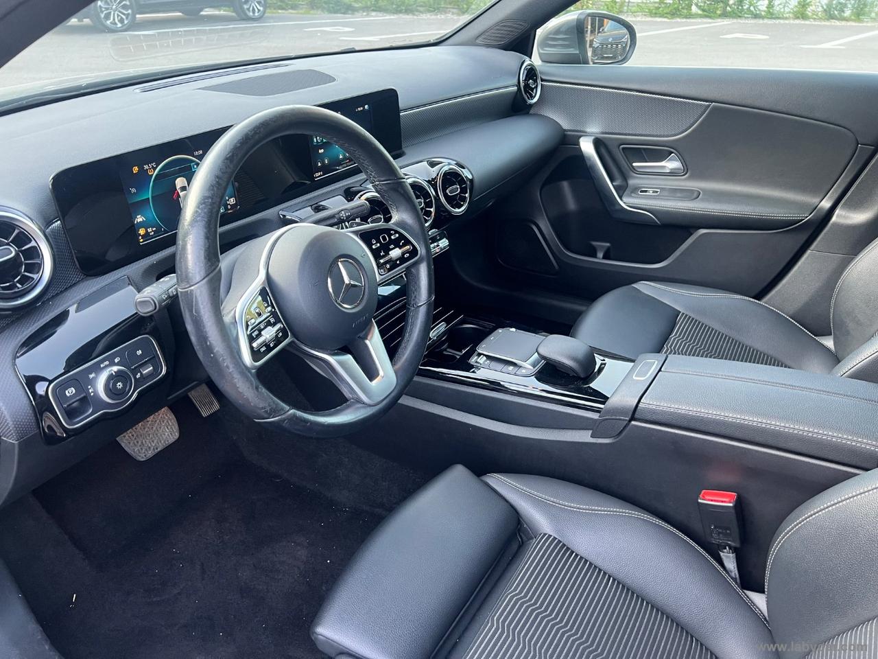 MERCEDES-BENZ A 180 d Automatic Sport