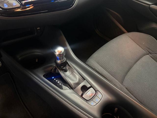 TOYOTA C-HR 1.8 Hybrid E-CVT Business